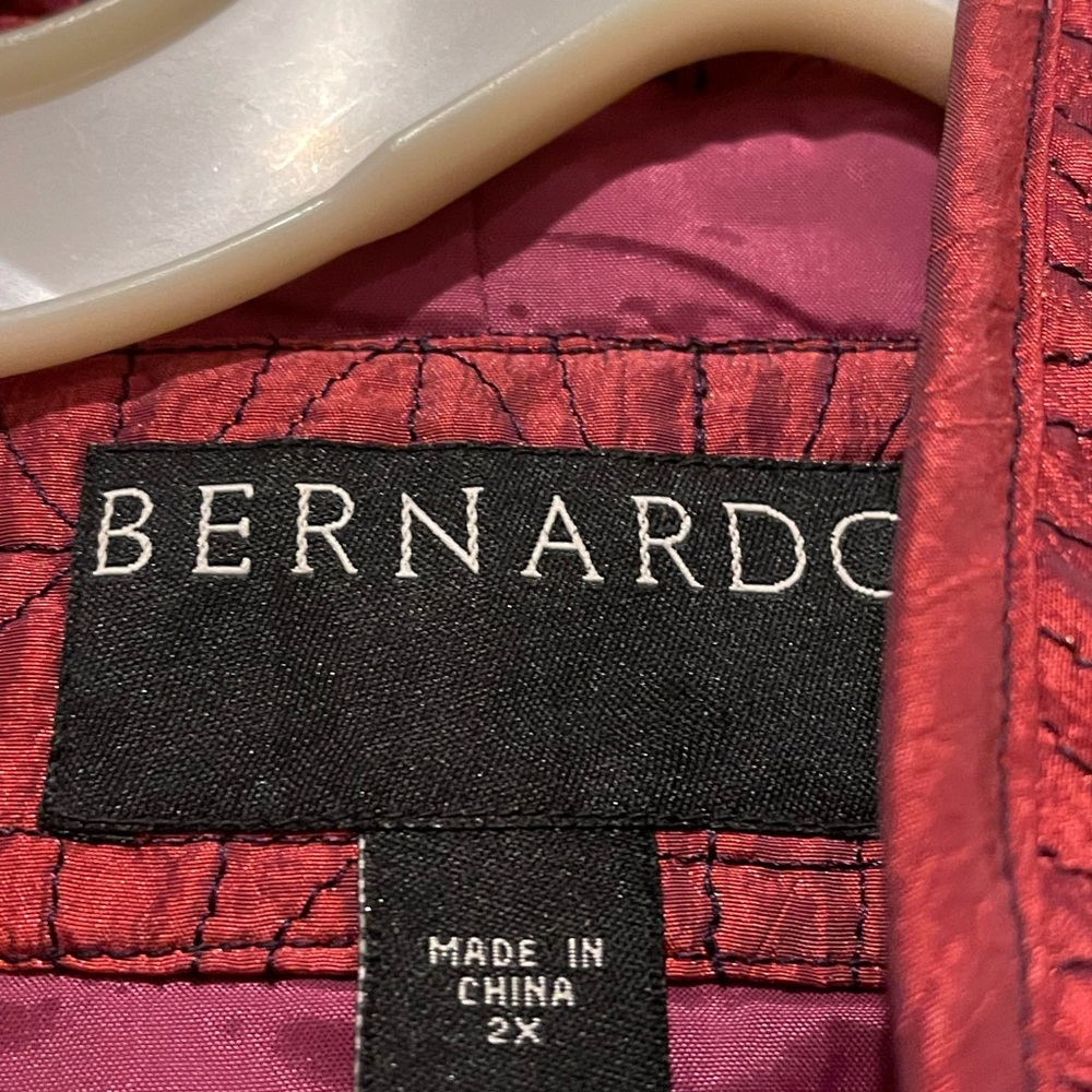 Bernardo Lightweight Quilted Jacket Burgundy 2x - image 4